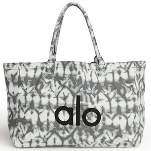 Alo Iconic Shopper Tote